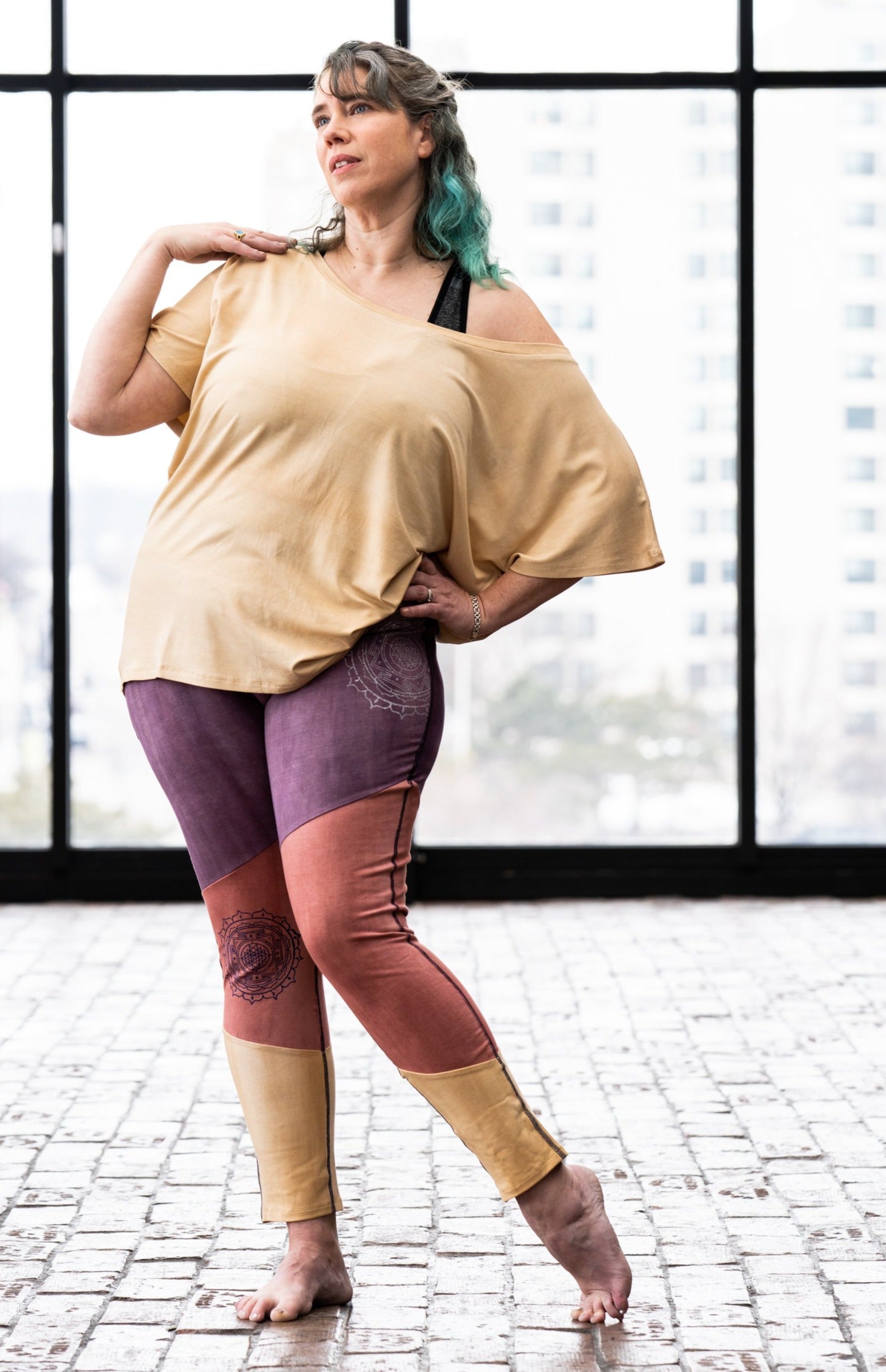 Harmony legging in Thistle, Blossom & Flax